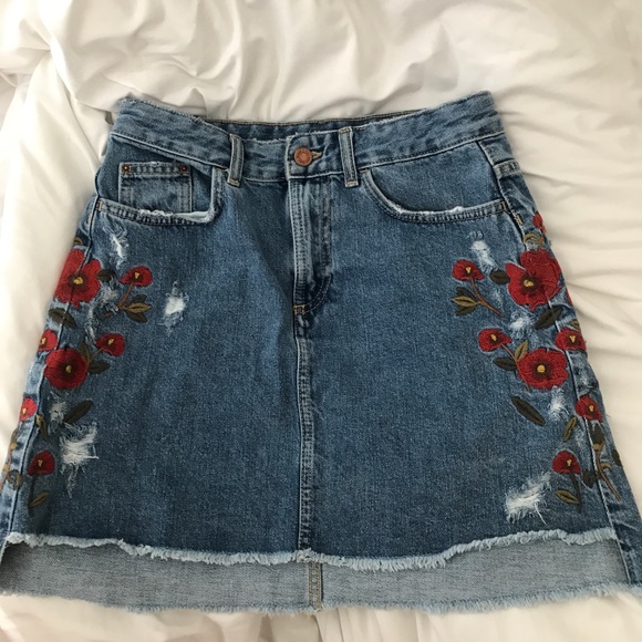 flower denim skirt